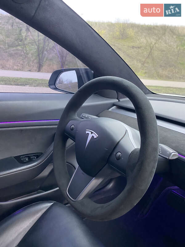 Седан Tesla Model 3 2019 в Одесі