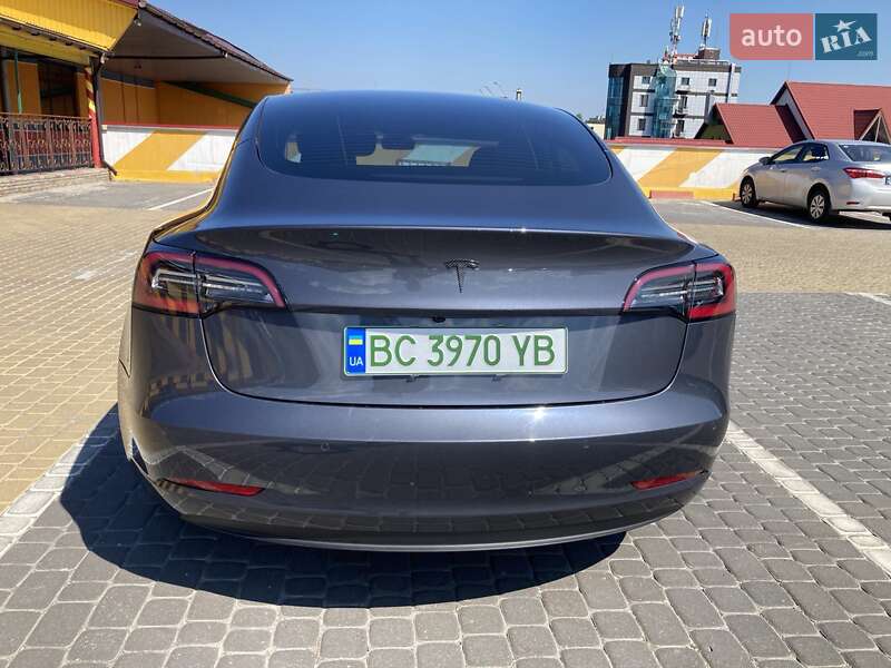 2021 Tesla Model 3, VIN 5YJ3E1EB5NF121095:plate — фото 1 (autoria)