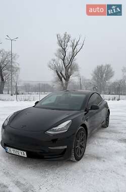 Седан Tesla Model 3 2019 в Черновцах