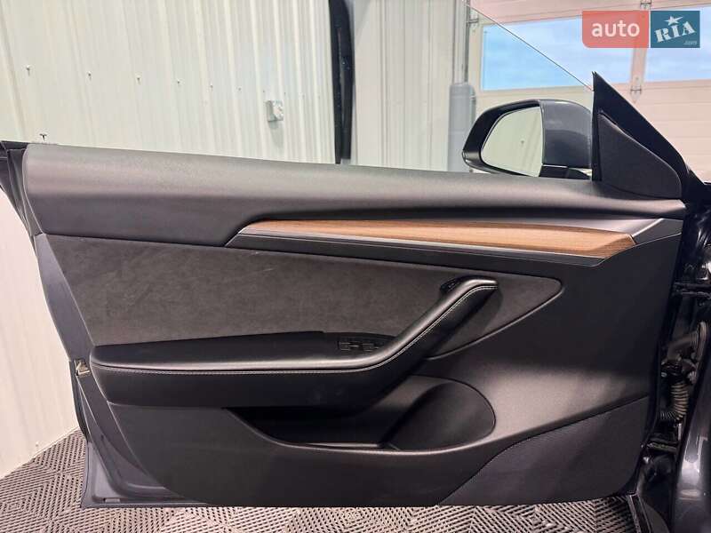 Седан Tesla Model 3 2021 в Львове фото 18 Седан Tesla Model 3 2021 в Львове