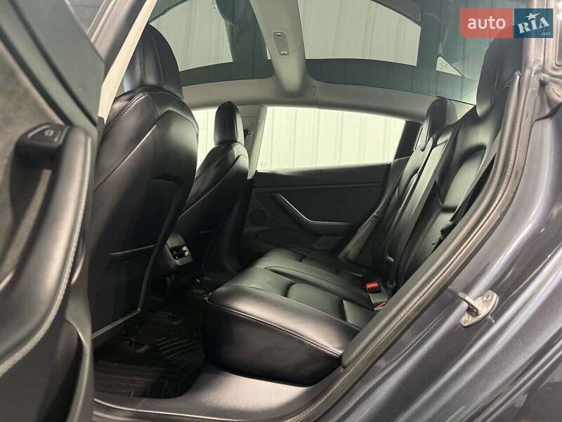 Седан Tesla Model 3 2021 в Львове фото 24 Седан Tesla Model 3 2021 в Львове