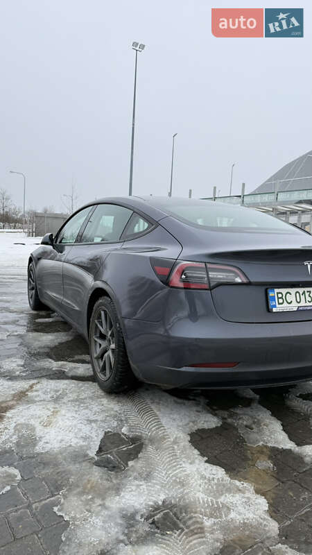 Седан Tesla Model 3 2021 в Львове