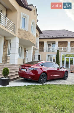 Седан Tesla Model 3 2018 в Новоселиці