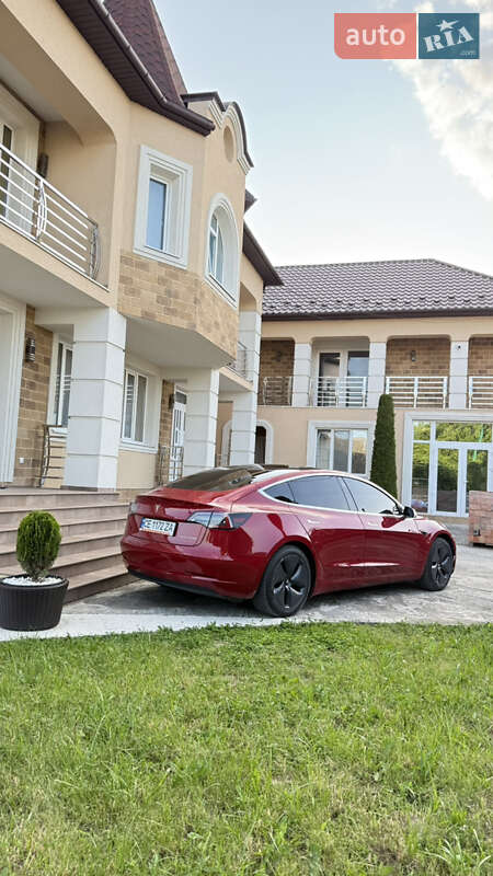 Седан Tesla Model 3 2018 в Новоселиці