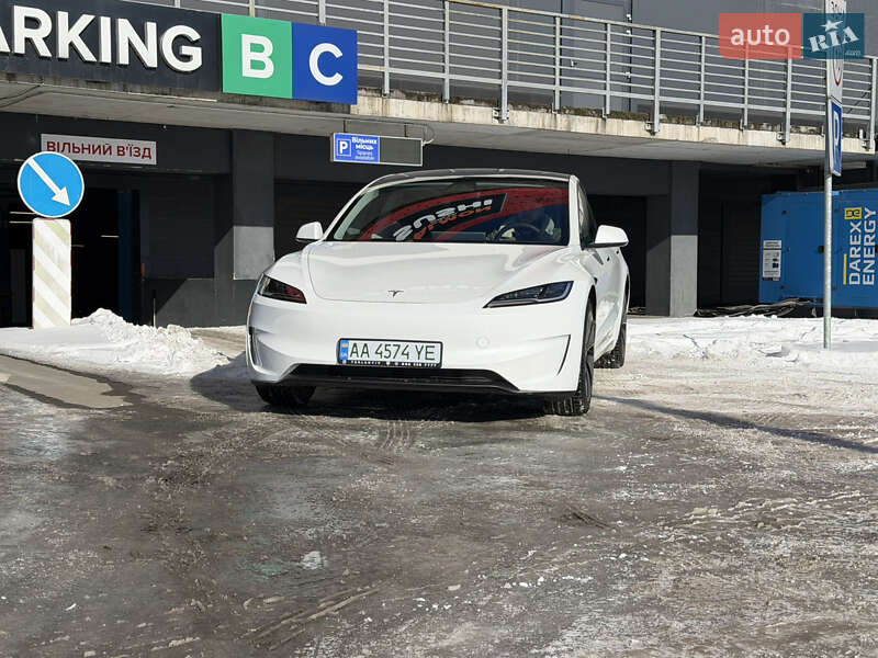 Седан Tesla Model 3 2024 в Києві