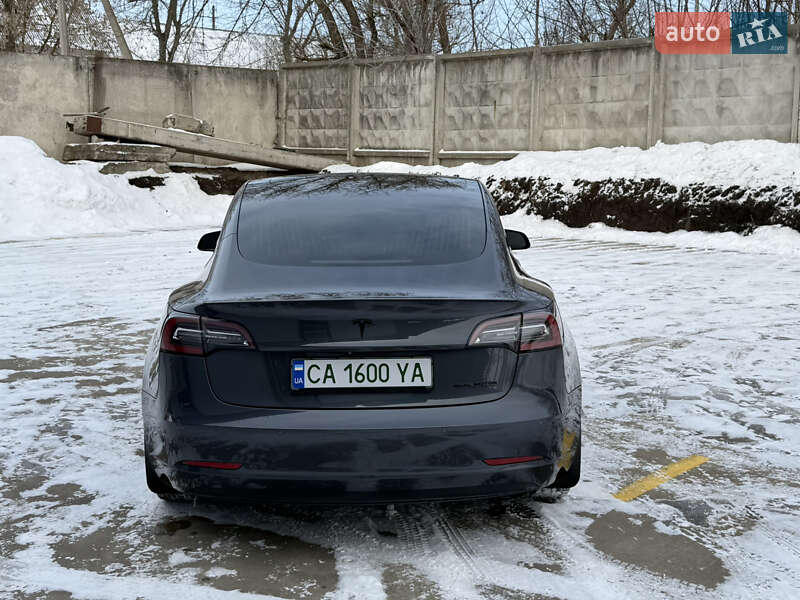 Седан Tesla Model 3 2018 в Золотоноші