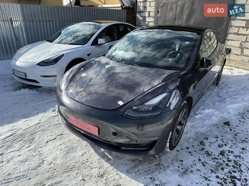 Седан Tesla Model 3 2021 в Луцьку