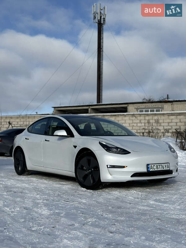 Tesla Model 3 2021