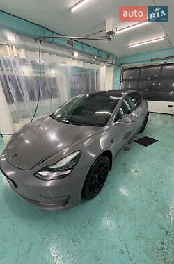 Седан Tesla Model 3 2018 в Киеве