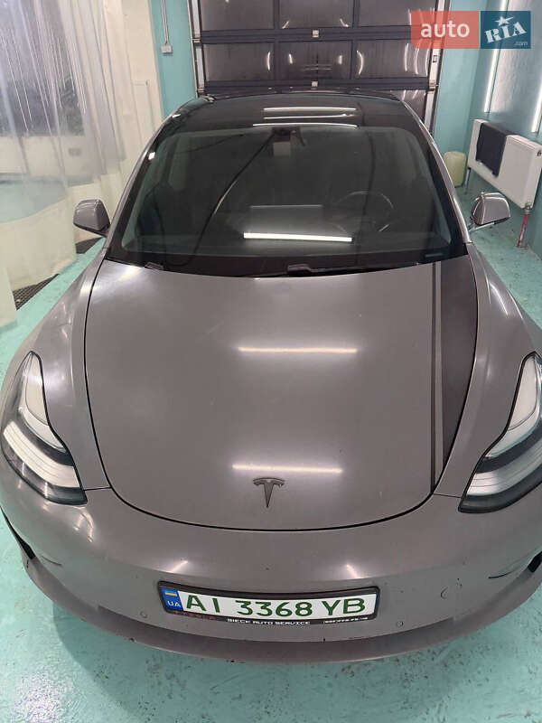 Седан Tesla Model 3 2018 в Києві