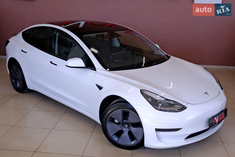 Седан Tesla Model 3 2022 в Одессе