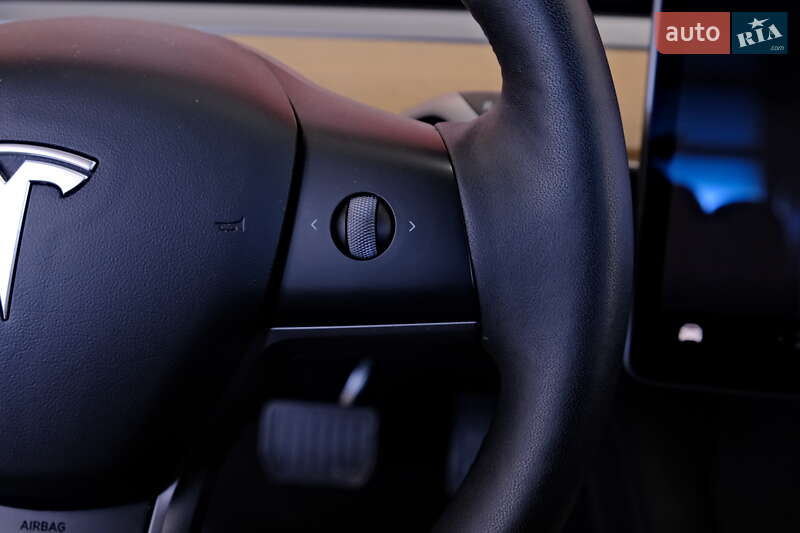 Седан Tesla Model 3 2022 в Одессе