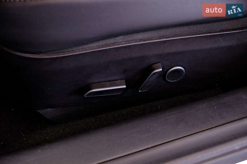 Седан Tesla Model 3 2022 в Одессе