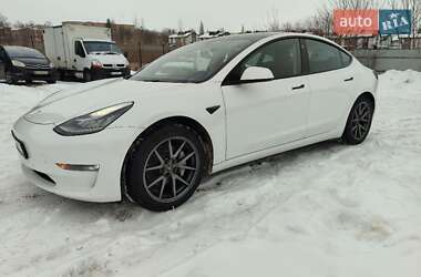 Седан Tesla Model 3 2022 в Ровно