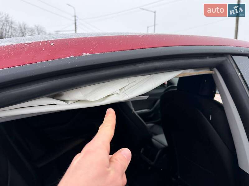 Седан Tesla Model 3 2019 в Луцке