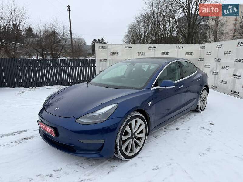 Седан Tesla Model 3 2020 в Луцьку
