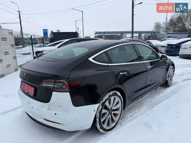 Седан Tesla Model 3 2019 в Луцьку