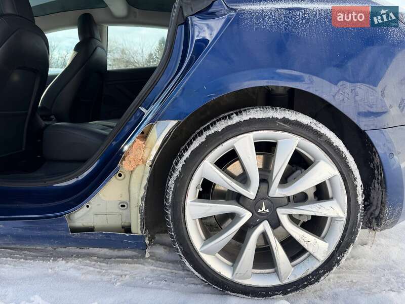 Седан Tesla Model 3 2018 в Луцьку