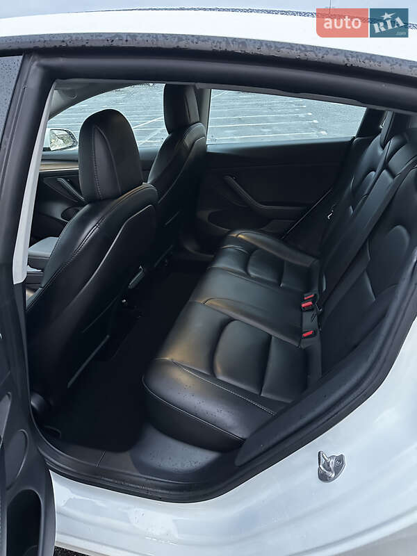 Седан Tesla Model 3 2022 в Ужгороде фото 36 Седан Tesla Model 3 2022 в Ужгороде