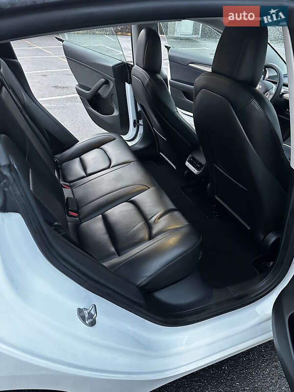 Седан Tesla Model 3 2022 в Ужгороде фото 39 Седан Tesla Model 3 2022 в Ужгороде