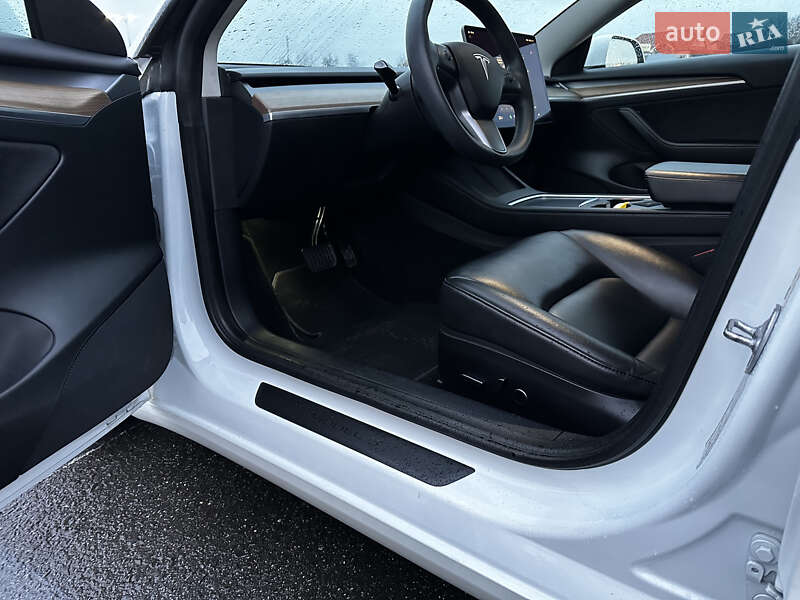 Седан Tesla Model 3 2022 в Ужгороде фото 50 Седан Tesla Model 3 2022 в Ужгороде