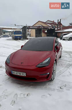 Седан Tesla Model 3 2022 в Бродах