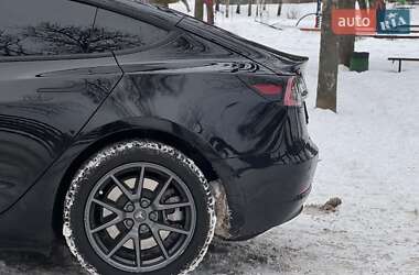 Седан Tesla Model 3 2022 в Киеве