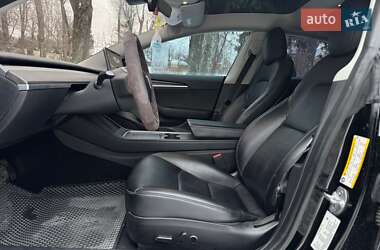 Седан Tesla Model 3 2022 в Киеве