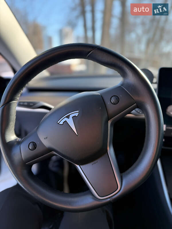 Седан Tesla Model 3 2018 в Киеве фото 12 Седан Tesla Model 3 2018 в Киеве