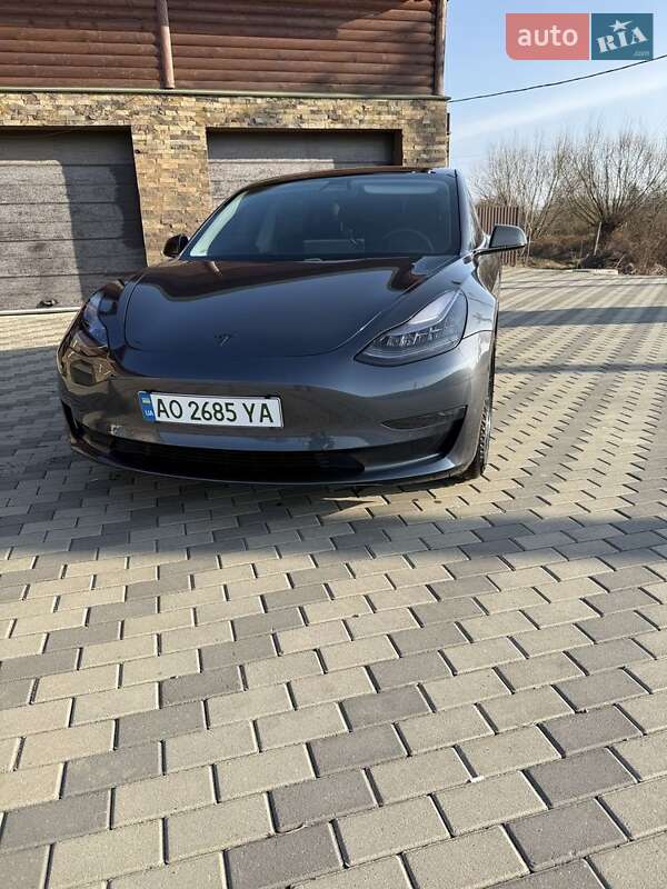 Седан Tesla Model 3 2018 в Виноградове