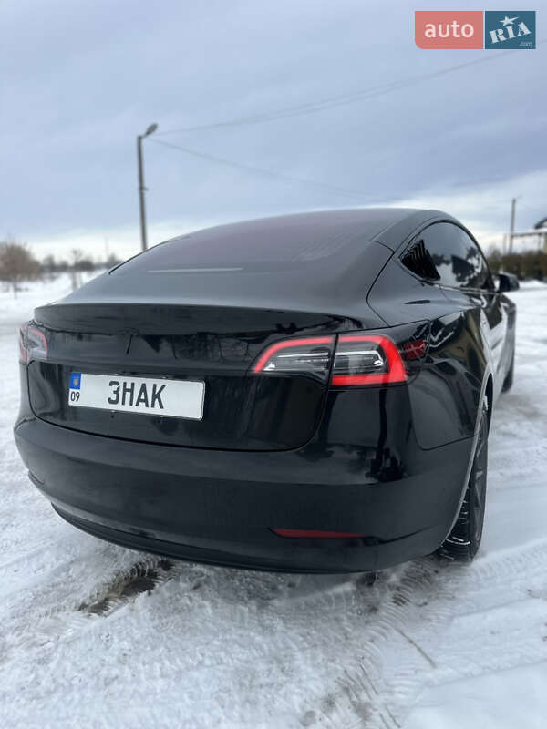 Седан Tesla Model 3 2018 в Ивано-Франковске