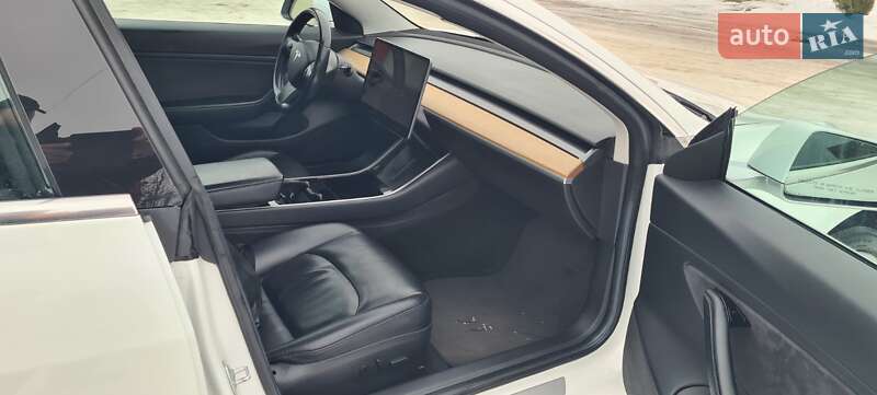 Седан Tesla Model 3 2017 в Нововолынске фото 26 Седан Tesla Model 3 2017 в Нововолынске
