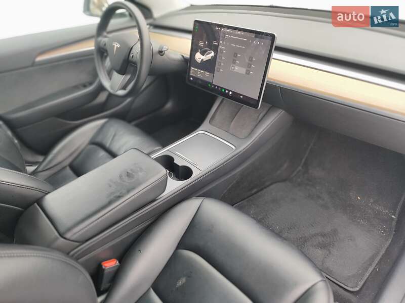 Седан Tesla Model 3 2022 в Києві