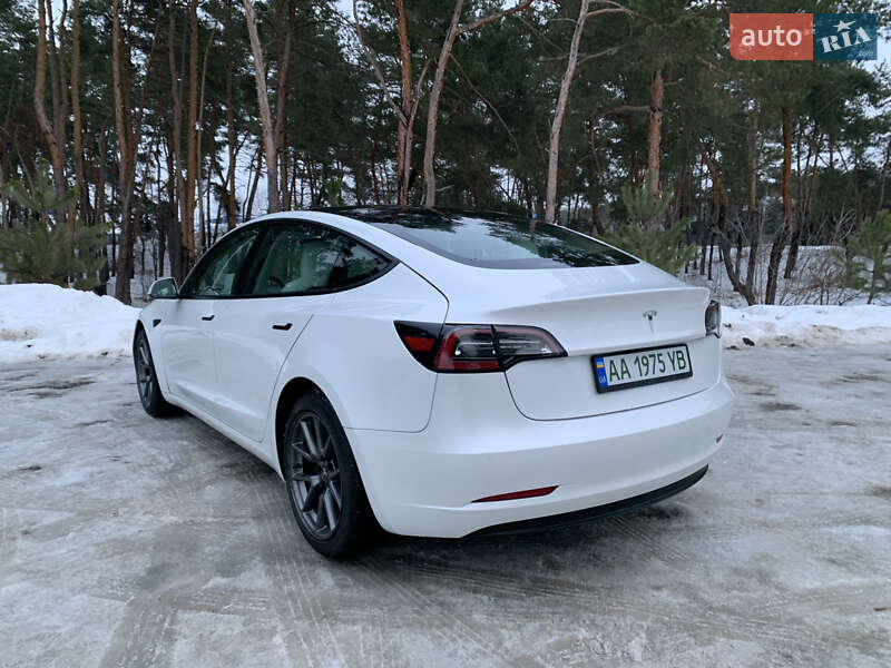 Седан Tesla Model 3 2021 в Киеве фото 4 Седан Tesla Model 3 2021 в Киеве