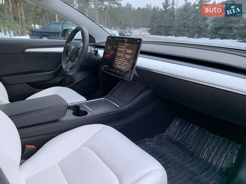 Седан Tesla Model 3 2021 в Киеве фото 17 Седан Tesla Model 3 2021 в Киеве