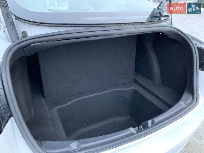 Седан Tesla Model 3 2021 в Киеве фото 27 Седан Tesla Model 3 2021 в Киеве