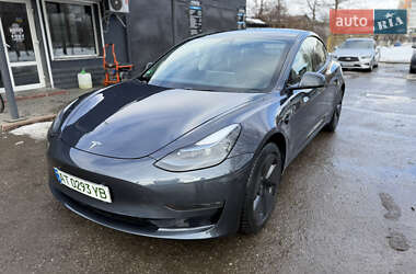 Седан Tesla Model 3 2023 в Ивано-Франковске