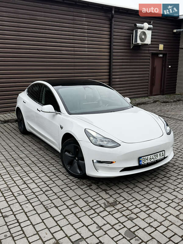 Седан Tesla Model 3 2019 в Одессе