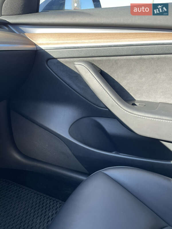 Седан Tesla Model 3 2023 в Благовещенском фото 34 Седан Tesla Model 3 2023 в Благовещенском