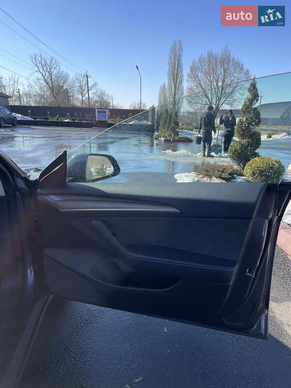 Седан Tesla Model 3 2023 в Благовещенском фото 44 Седан Tesla Model 3 2023 в Благовещенском