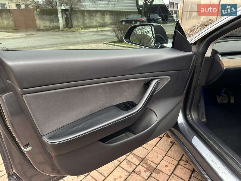 Седан Tesla Model 3 2019 в Одесі фото 18 Седан Tesla Model 3 2019 в Одесі