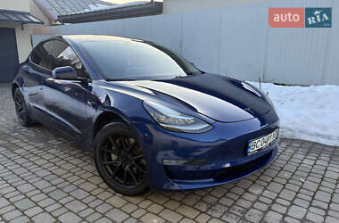 Седан Tesla Model 3 2018 в Львове