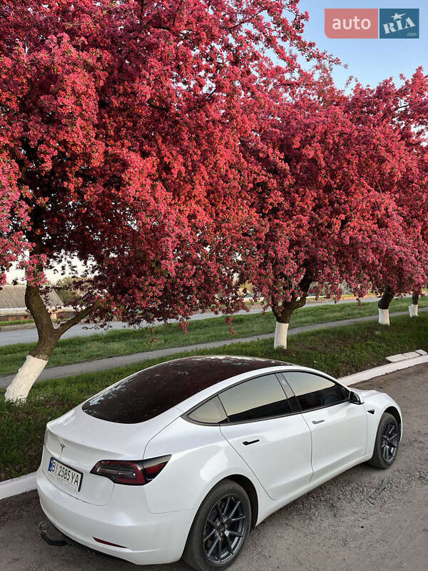 Седан Tesla Model 3 2021 в Харкові