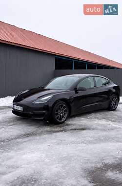 Седан Tesla Model 3 2021 в Винниках