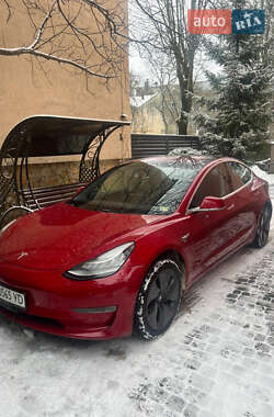 Седан Tesla Model 3 2018 в Львове