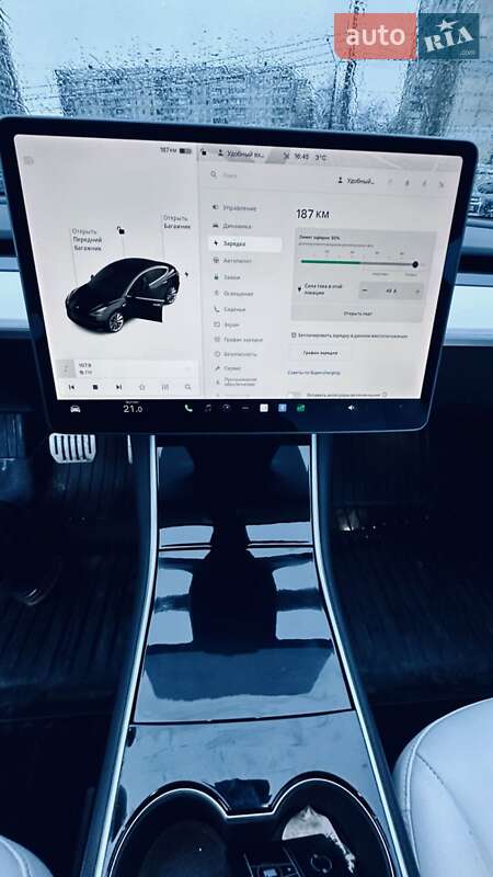 Седан Tesla Model 3 2018 в Харкові