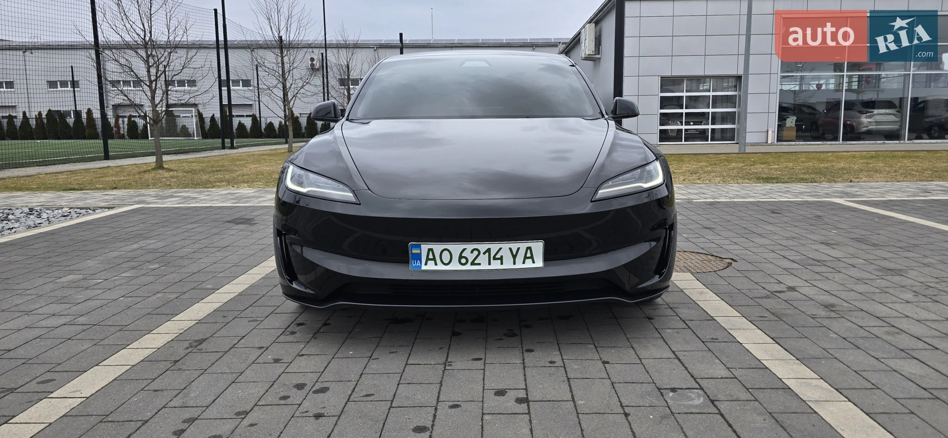 2025 Tesla Model 3 - мініатюра 4