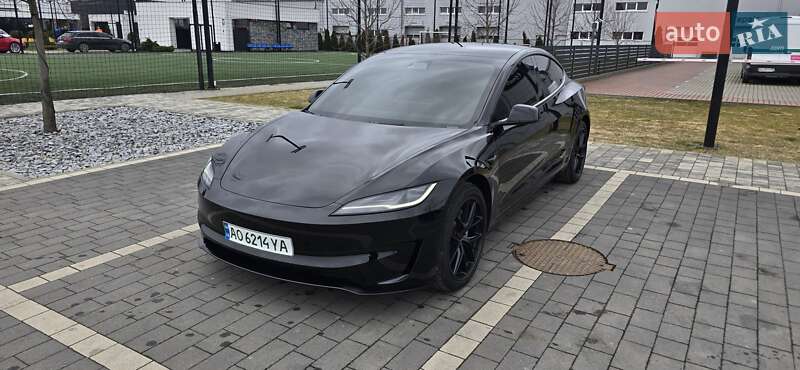 Седан Tesla Model 3 2025 в Мукачевому