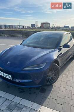 Седан Tesla Model 3 2024 в Тячеве