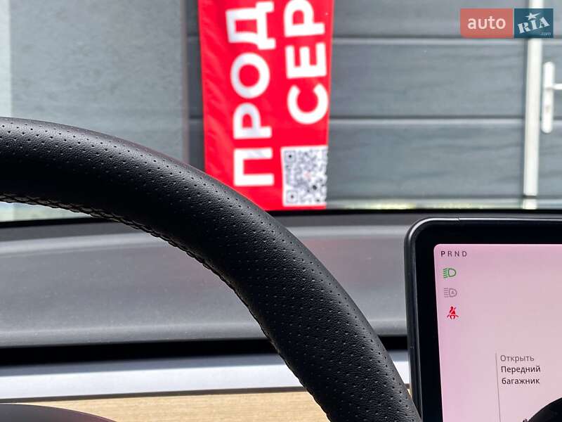 Седан Tesla Model 3 2021 в Києві